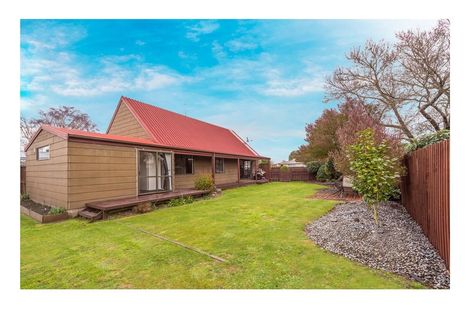 Photo of property in 4 Magenta Place, Broomfield, Christchurch, 8042