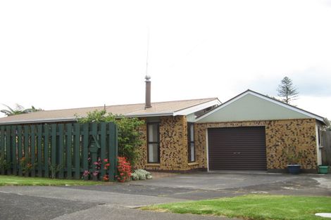 Photo of property in 47 Shortt Avenue, Mangere Bridge, Auckland, 2022