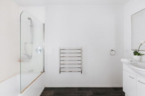 Photo of property in 62f Maunganui Road, Mount Maunganui, 3116