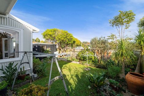 Photo of property in 8 Omata Road, Westown, New Plymouth, 4310