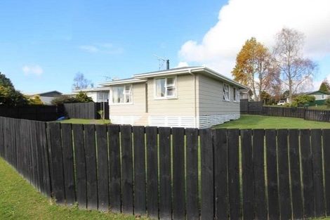 Photo of property in 50 Kaka Crescent, Tokoroa, 3420