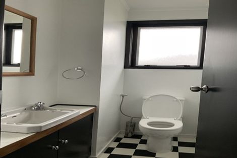 Photo of property in 2/28 Norman Road, Hauraki, Auckland, 0622