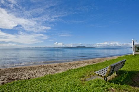 Photo of property in 2f Dodson Avenue, Milford, Auckland, 0620