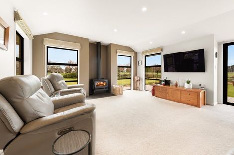 Photo of property in 24 Mckinnon Road, Edendale, Wyndham, 9893