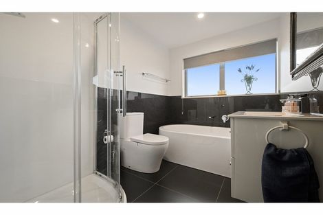 Photo of property in 37 Koura Drive, Rangiora, 7400