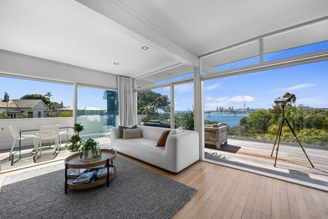 Photo of property in 24 Bridge View Road, Birkenhead, Auckland, 0626