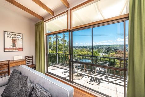 Photo of property in 96 Mount View Road, Bastia Hill, Whanganui, 4500