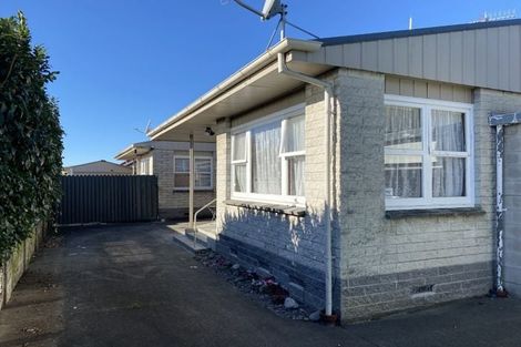 Photo of property in 2/210 Grove Road, Mayfair, Hastings, 4122