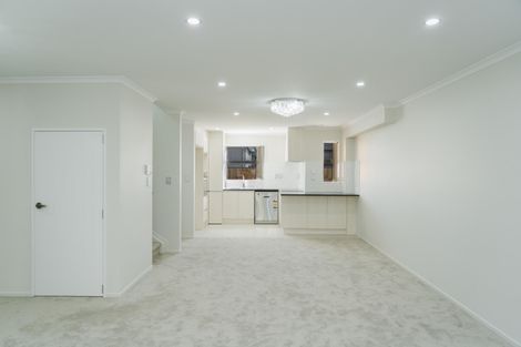 Photo of property in 79a Russell Road, Manurewa, Auckland, 2102