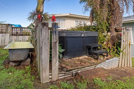 Photo of property in 15 Taylor Avenue, Paeroa, 3600