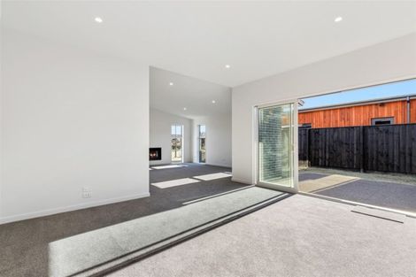 Photo of property in 11 Lewis Close, Rangiora, 7400