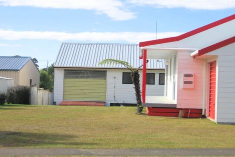 Photo of property in 110b Park Avenue, Whangamata, 3620
