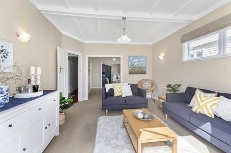 Photo of property in 22 Resolution Street, Lyall Bay, Wellington, 6022