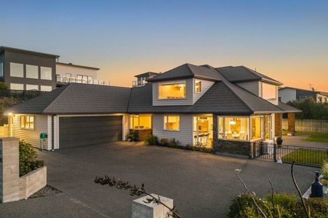 Photo of property in 18 Kahurangi Heights, Aotea, Porirua, 5024