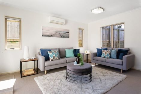 Photo of property in 6 Cresswell Place, Johnsonville, Wellington, 6037