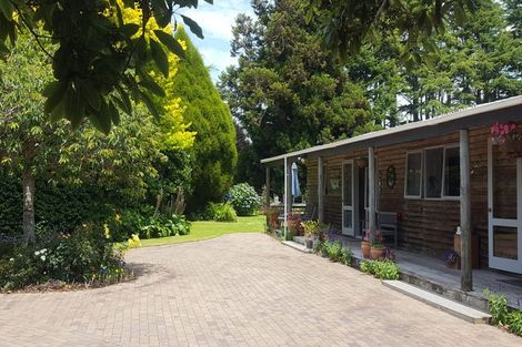 Photo of property in 52 Takiroa Street, Urenui, 4375