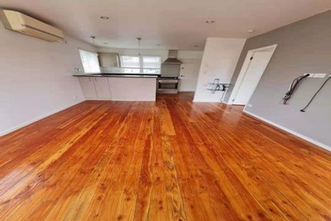 Photo of property in 1/70 Hogans Road, Glenfield, Auckland, 0629