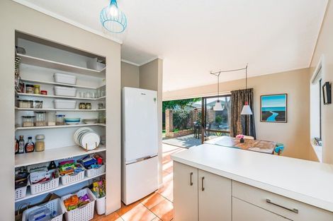 Photo of property in 7 Rodney Grove, Paraparaumu, 5032
