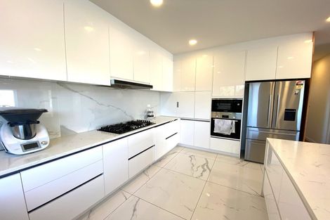 Photo of property in 4a Priestley Drive, Bucklands Beach, Auckland, 2014