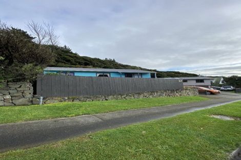 Photo of property in 33 Omapere Street, Whitby, Porirua, 5024