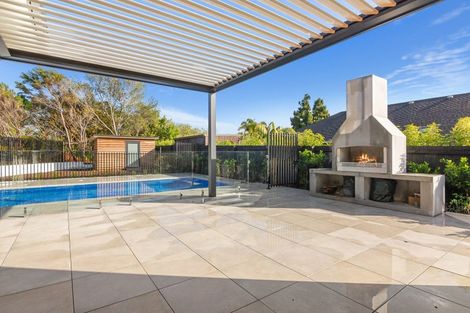 Photo of property in 5 Waipuia Place, Greenhithe, Auckland, 0632