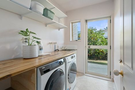 Photo of property in 179 Victoria Street, Cambridge, 3434