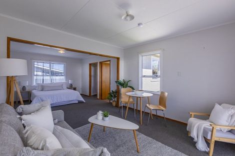 Photo of property in 11 Jull Crescent, Waipukurau, 4200