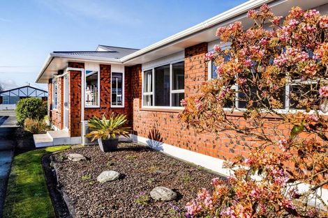 Photo of property in 25 Victoria Street, Hawera, 4610