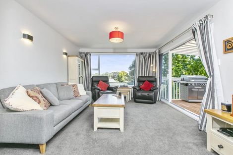 Photo of property in 80 Muir Avenue, Mangere Bridge, Auckland, 2022