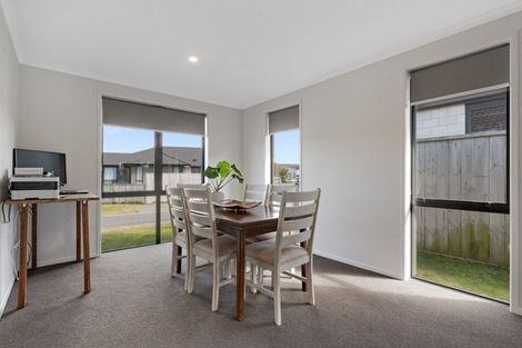 Photo of property in 27 Parkside Mews, Papamoa, 3118