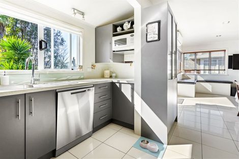 Photo of property in 53 Taikata Road, Te Atatu Peninsula, Auckland, 0610