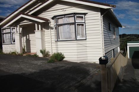 Photo of property in 4 Westland Road, Mount Cook, Wellington, 6021
