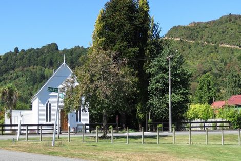 Photo of property in 2 Smith Street, Reefton, 7830