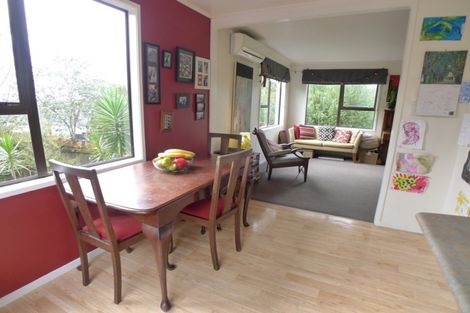 Photo of property in 16 Panzic Place, Glen Eden, Auckland, 0602