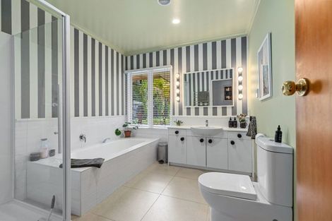 Photo of property in 221 Grange Road, Otumoetai, Tauranga, 3110