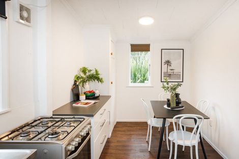 Photo of property in 9 Chelwood Street, Takaro, Palmerston North, 4412