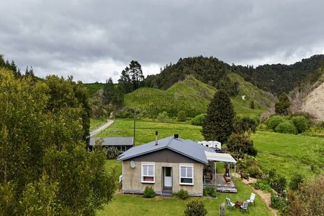 Photo of property in 652 Piko Road, Okoki, Urenui, 4375