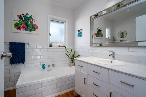 Photo of property in 49 Princes Street, Cambridge, 3434