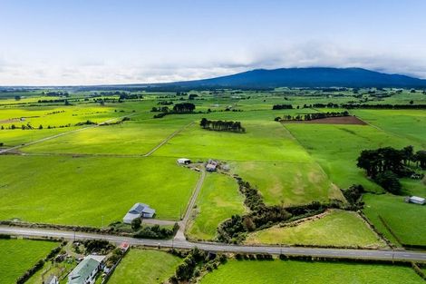 Photo of property in 2288 Eltham Road, Awatuna, Hawera, 4679