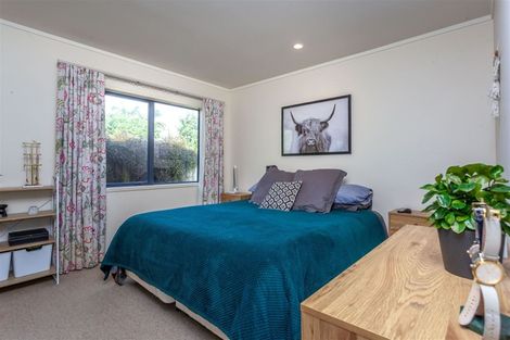 Photo of property in 2 Mayfair Close, Whitianga, 3510