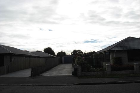 Photo of property in 92 Sawyers Arms Road, Northcote, Christchurch, 8052
