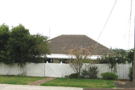 Photo of property in 1/11 Sea Vista Avenue, Beach Haven, Auckland, 0626