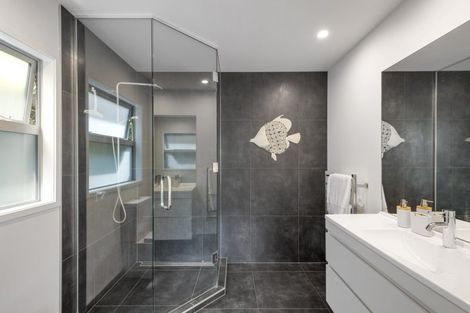 Photo of property in 26 Birdwood Avenue, Moturoa, New Plymouth, 4310