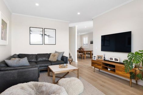 Photo of property in 26 Marine Parade, Hobsonville, Auckland, 0616