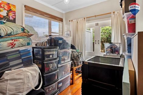 Photo of property in 2/14 Guthrie Street, Waterloo, Lower Hutt, 5011
