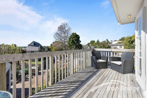 Photo of property in 64 Colwill Road, Massey, Auckland, 0614