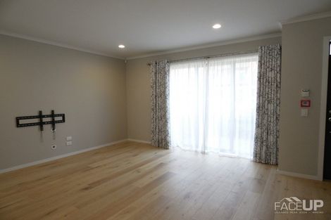 Photo of property in 213 Hobsonville Point Road, Hobsonville, Auckland, 0616