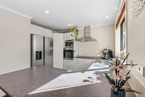 Photo of property in 6a Cliff Road, Papakura, 2110