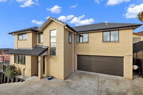 Photo of property in 16 Eric Gifford Drive, Ranui, Auckland, 0612