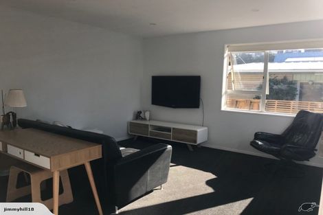Photo of property in 19f4 Byron Street, Miramar, Wellington, 6022